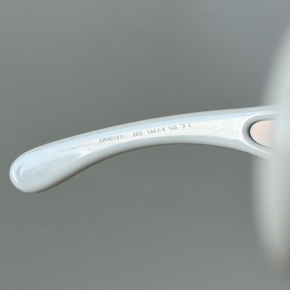 New! Loewe Wave Sunglasses, White/Gold, LW40131I 25G, Authentic - Picture 8 of 9